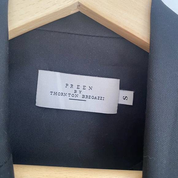 Preen Black Blazer with zip and ruffle detail on sleeves Size Small (US 4-6) - Picture 6 of 8